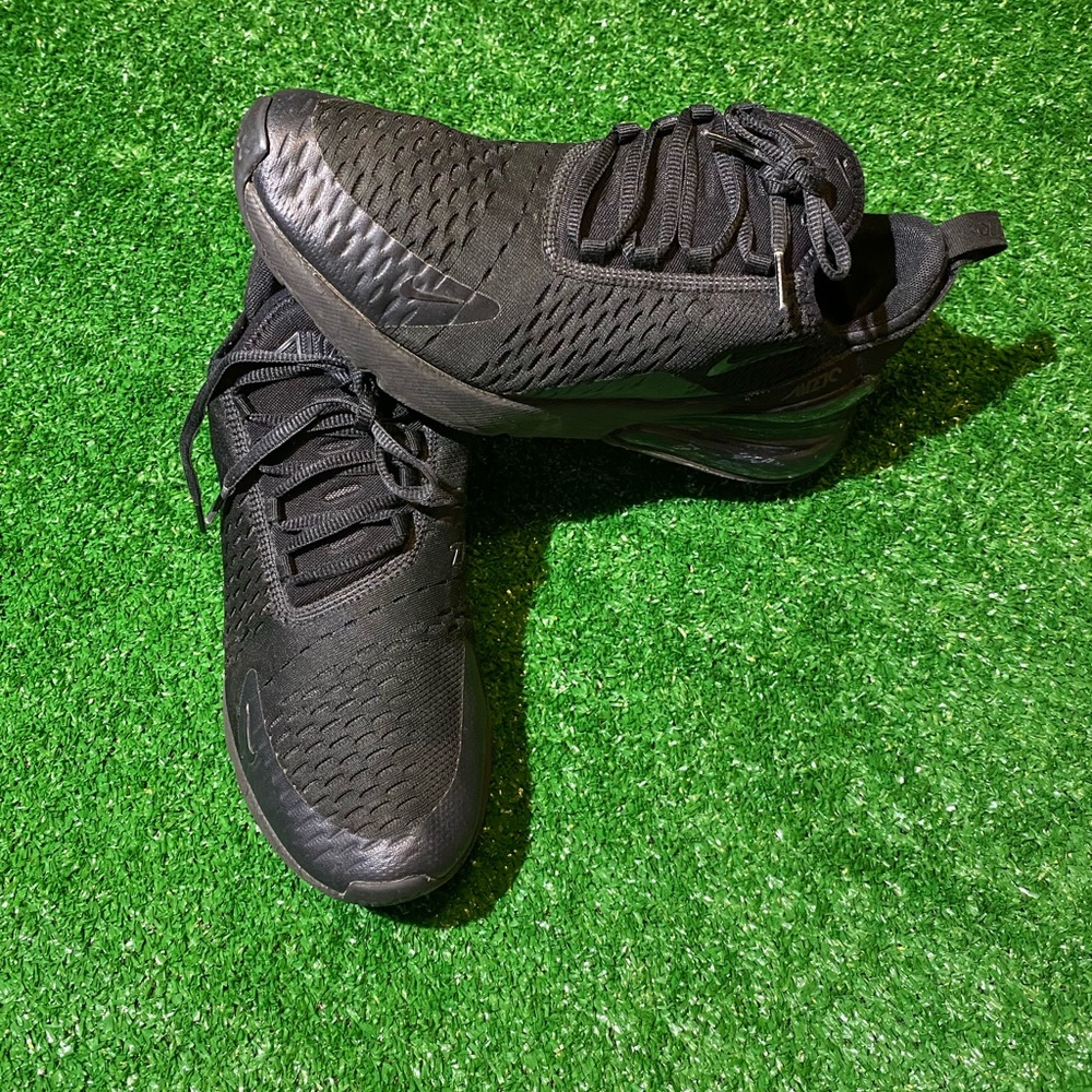 Nike AirMax 270 ‘Black’ (Size 9) FAST SHIPPING